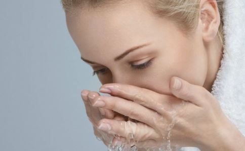 护肤中清洁保湿防晒最重要,春季保湿防晒护肤