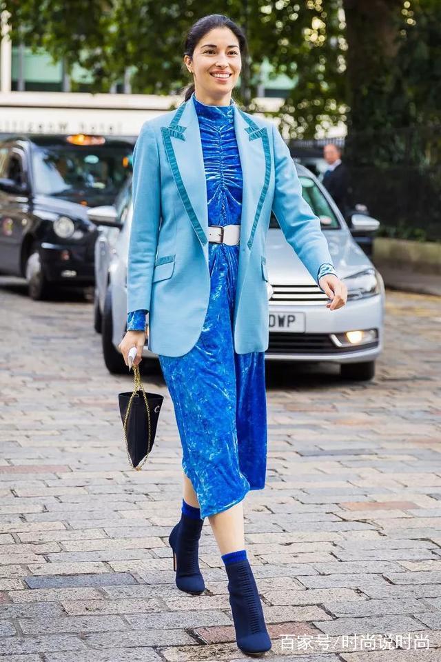 属于袜子的黄金时代来了！学会这些搭配！再也不用傻傻的露脚踝了