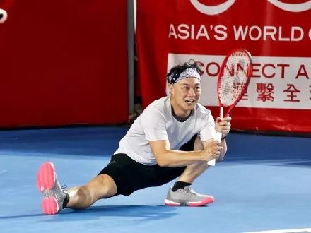 靳东vs李易峰,靳东vs刘涛对唱