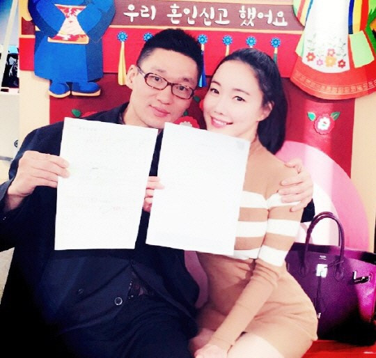 轰动一时的“假摔女星”NancyLang，闪婚后现在已陷入离婚风波！