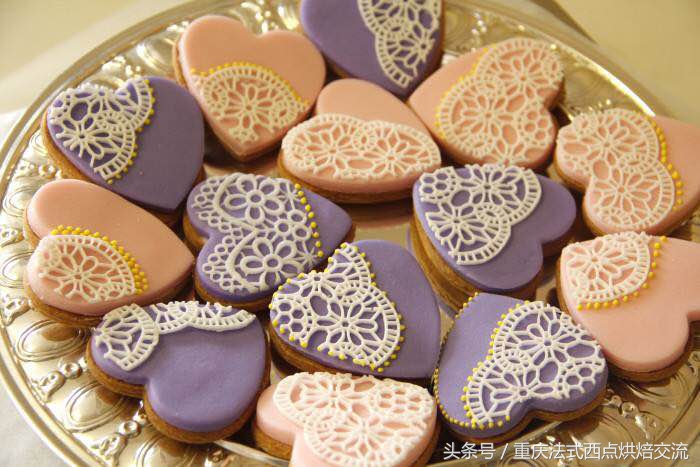 翻糖干佩斯怎么柔软,糖霜翻糖干佩斯的区别