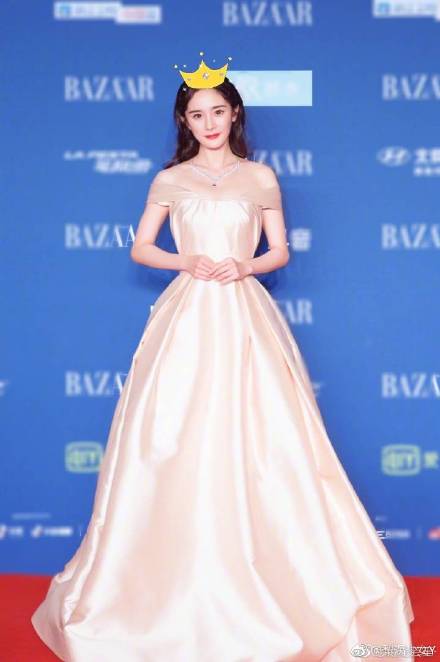 芭莎慈善夜红毯主题,2019年芭莎明星慈善夜全程红毯