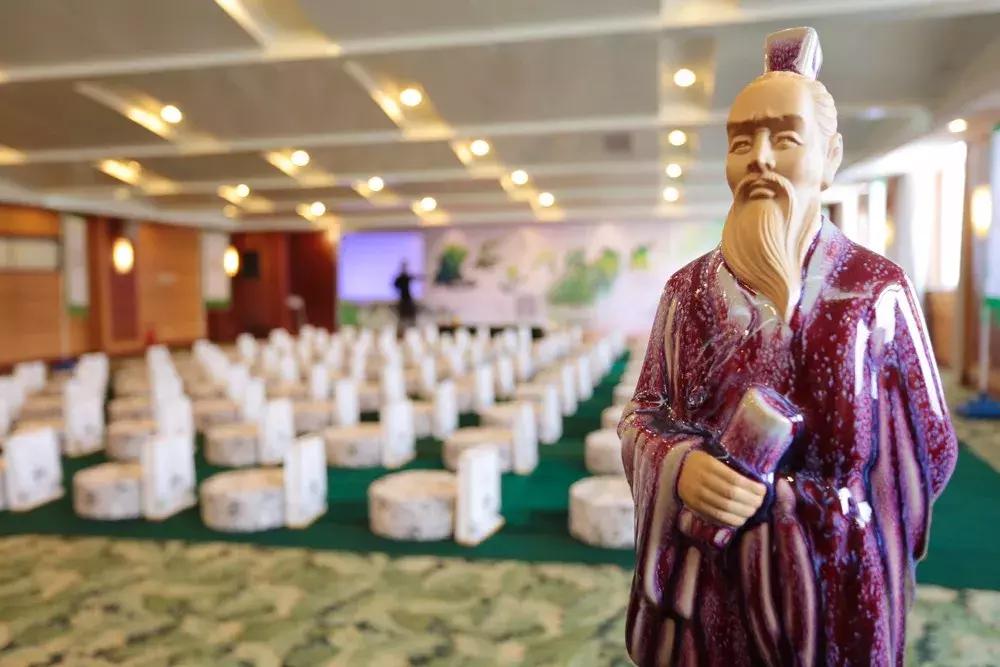 硬的跟牛一样的人，如何说服他？（其实很简单）