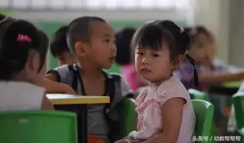 孩子们坐不住应该怎么教,孩子上课坐不住家长怎么引导