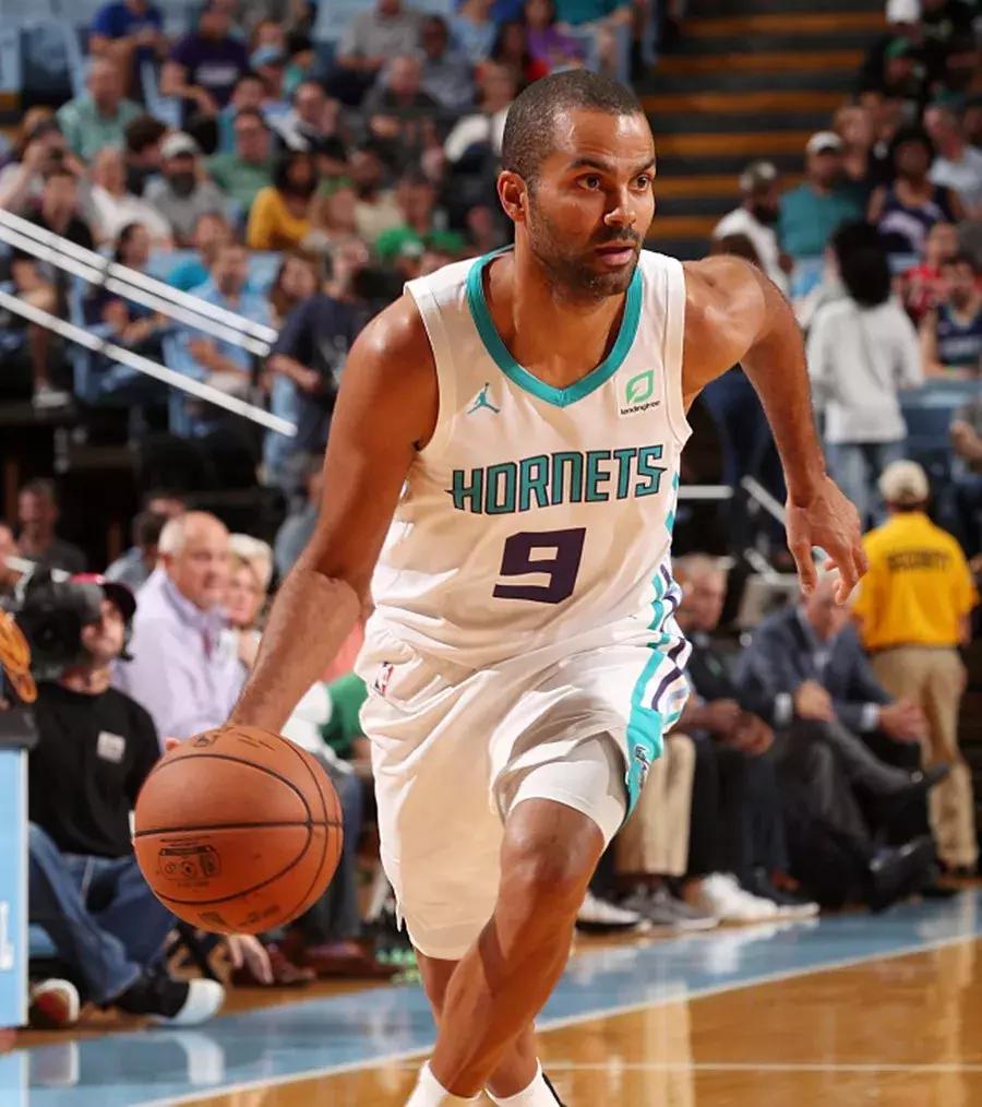 nba季后赛各球队宣传海报,nba各球队胸前广告