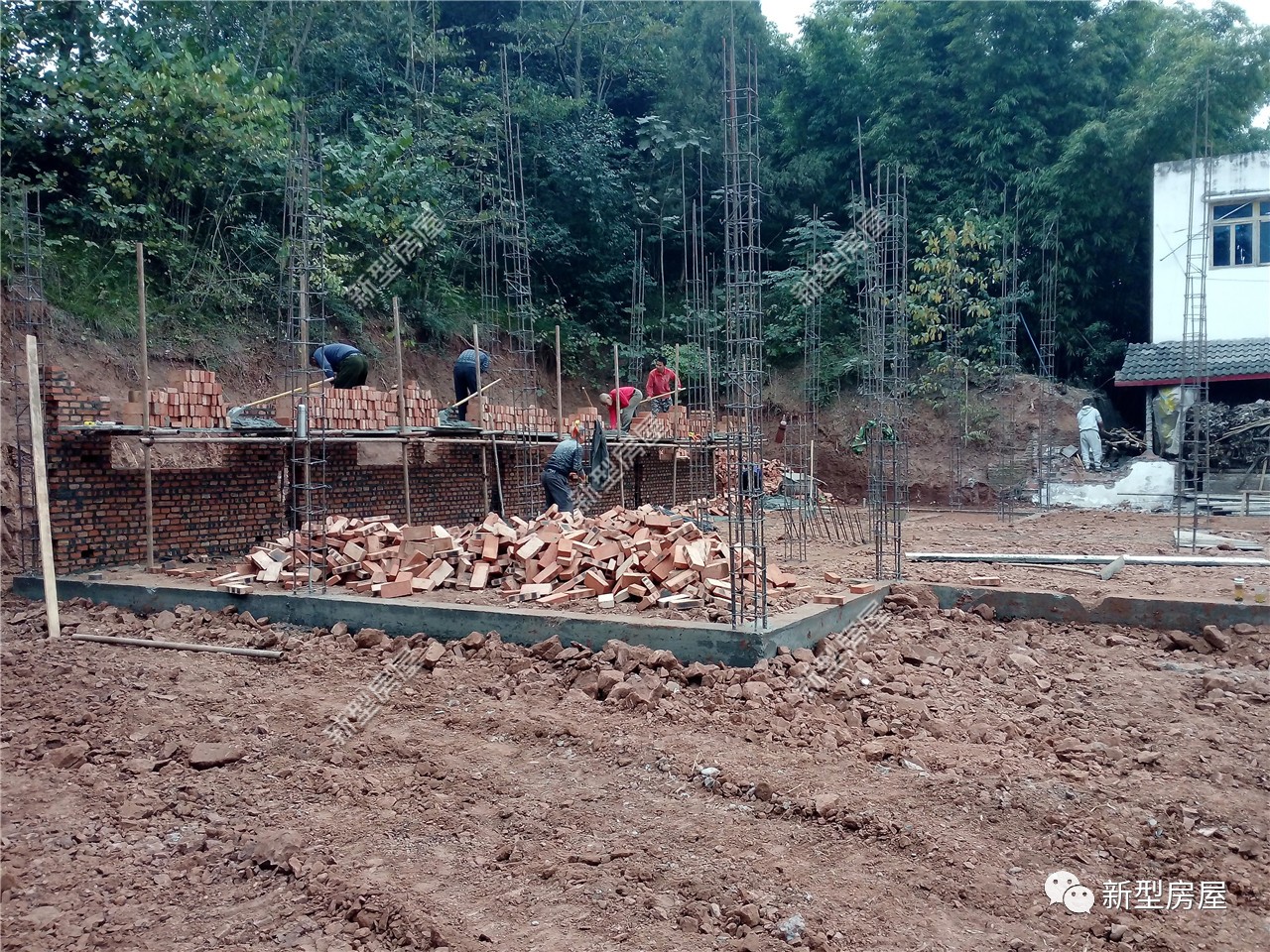 农村建房条形基础混凝土用哪种,农村建房如何确定条形基础宽度