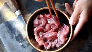 冷锅串串香不收锅底,热锅串串的做法