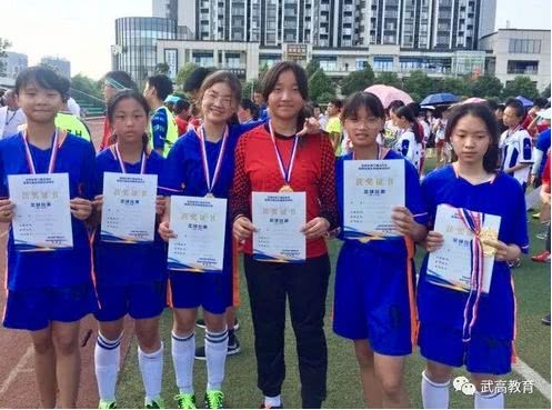 成都梦之队小学免费课程,小学足球梦之队