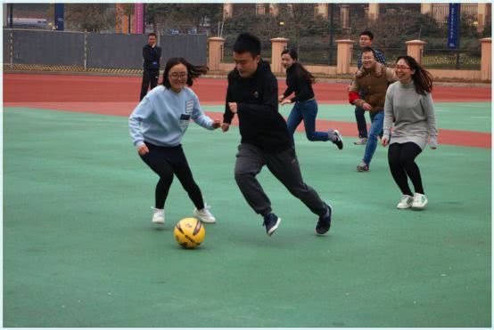 成都梦之队小学免费课程,小学足球梦之队