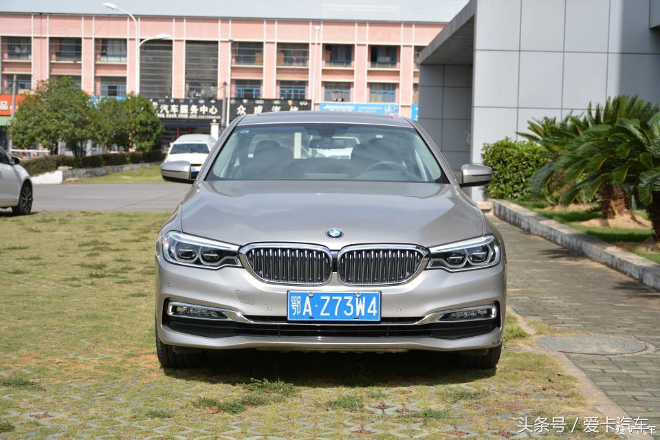 宝马豪华轿车5座,宝马2024高级豪华轿车