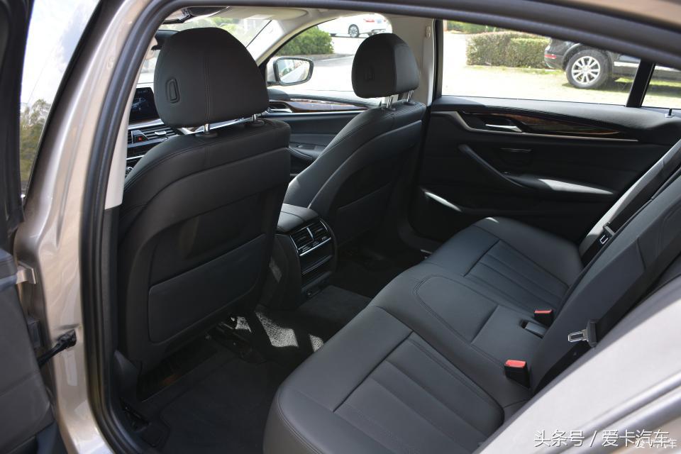 宝马豪华轿车5座,宝马2024高级豪华轿车