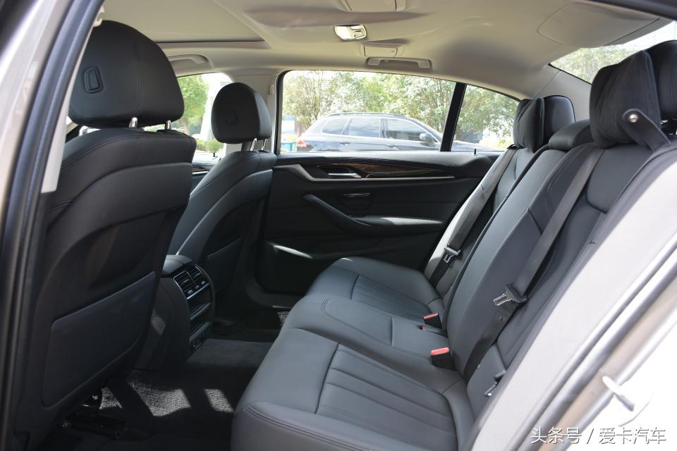 宝马豪华轿车5座,宝马2024高级豪华轿车