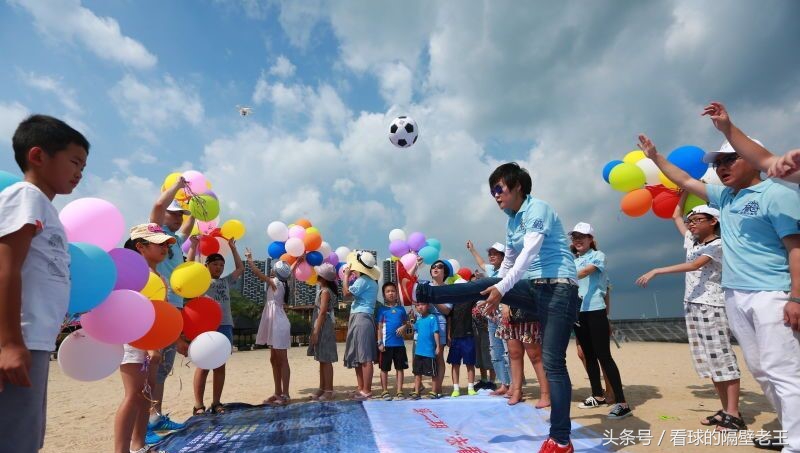 她是中国女足国家队第一个脱衣庆祝的人，现扎根基层培养人才