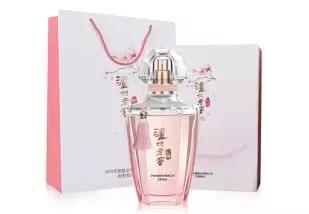 特辣口红、奶糖唇膏……这些“不务正业”的跨界是在开玩笑吗？