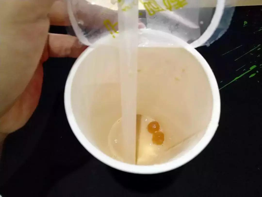 奶茶测评沪上阿姨葡萄,各家奶茶店的奶茶测评