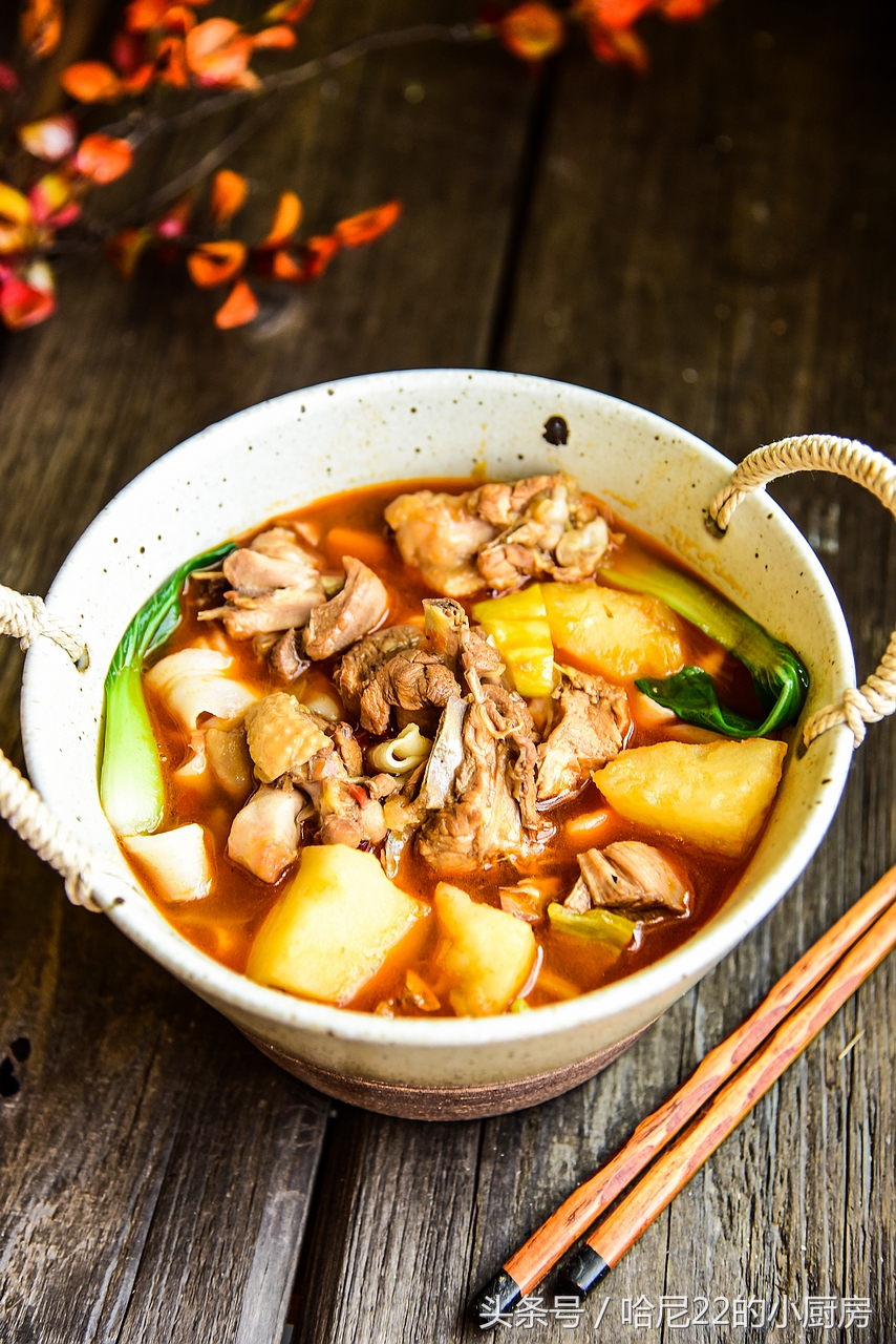 土鸡炖汤什么时候放盐要不要焯水,土鸡炖汤焯水的黄油要不要去掉