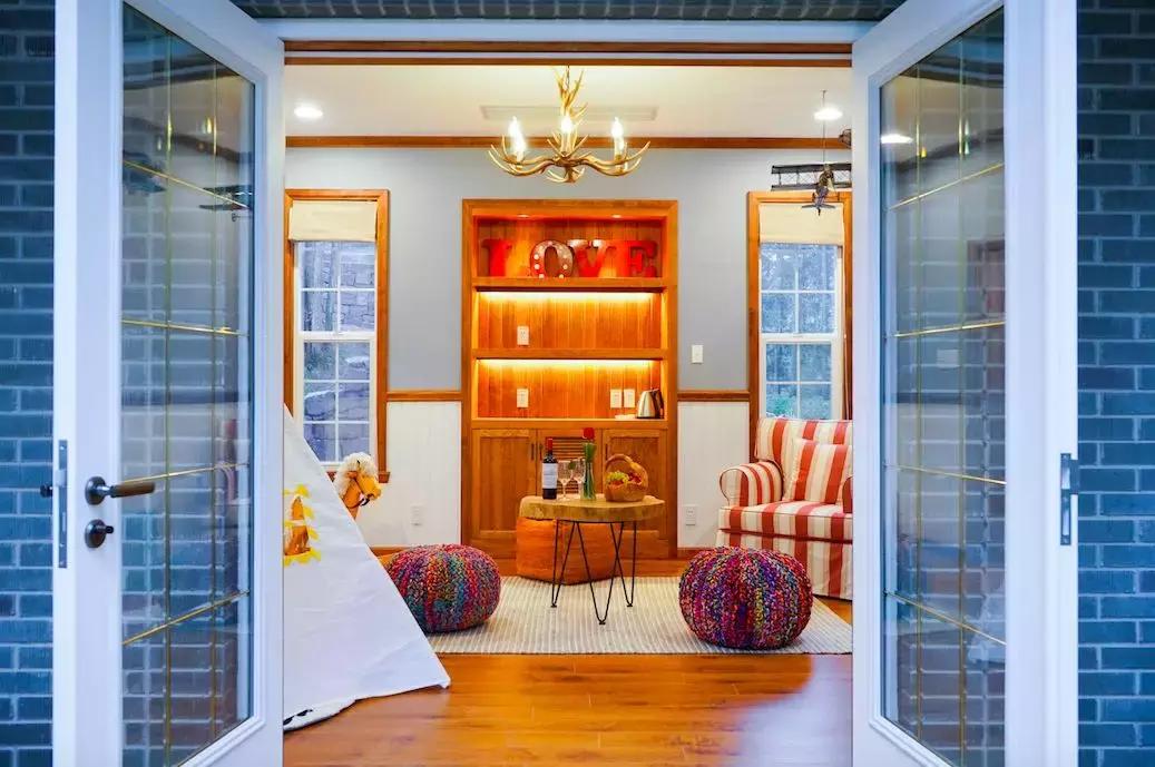 这片媲美京都的红叶之森只藏15栋梦幻树屋，杭州1.5h直达！