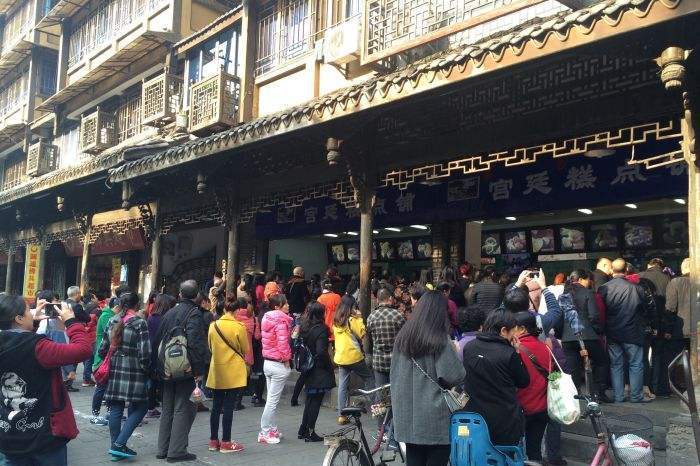 成都小吃街哪里最出名,成都小吃街哪里最出名又便宜