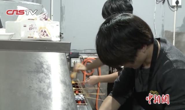 男足女足年薪对比,男足与女足工资对比