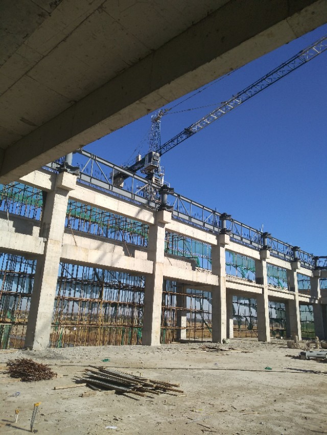 钢结构屋面安装要做什么资料,大面积钢结构屋面如何施工