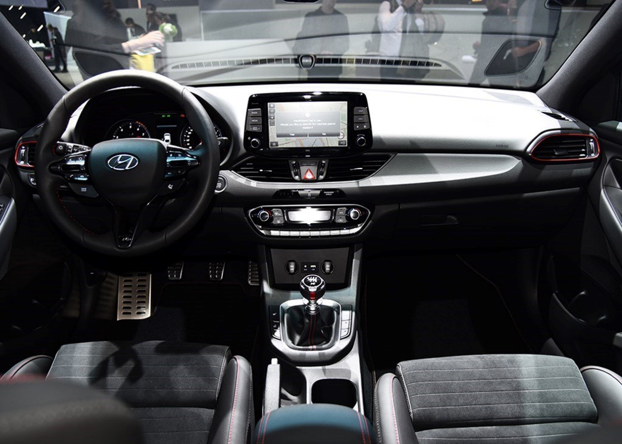 福克斯2020款stline与高尔夫8,2022款高尔夫新款第八代1.4t