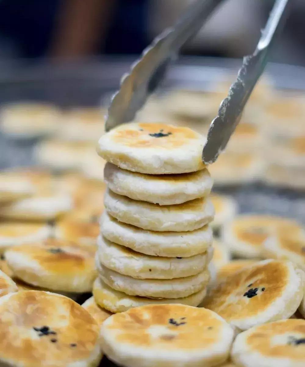 诸暨南门绿豆饼,一口酥到掉渣的绿豆饼