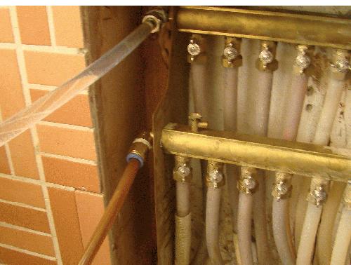 暖气维修家里不热,家里地暖管少不暖和怎么补救