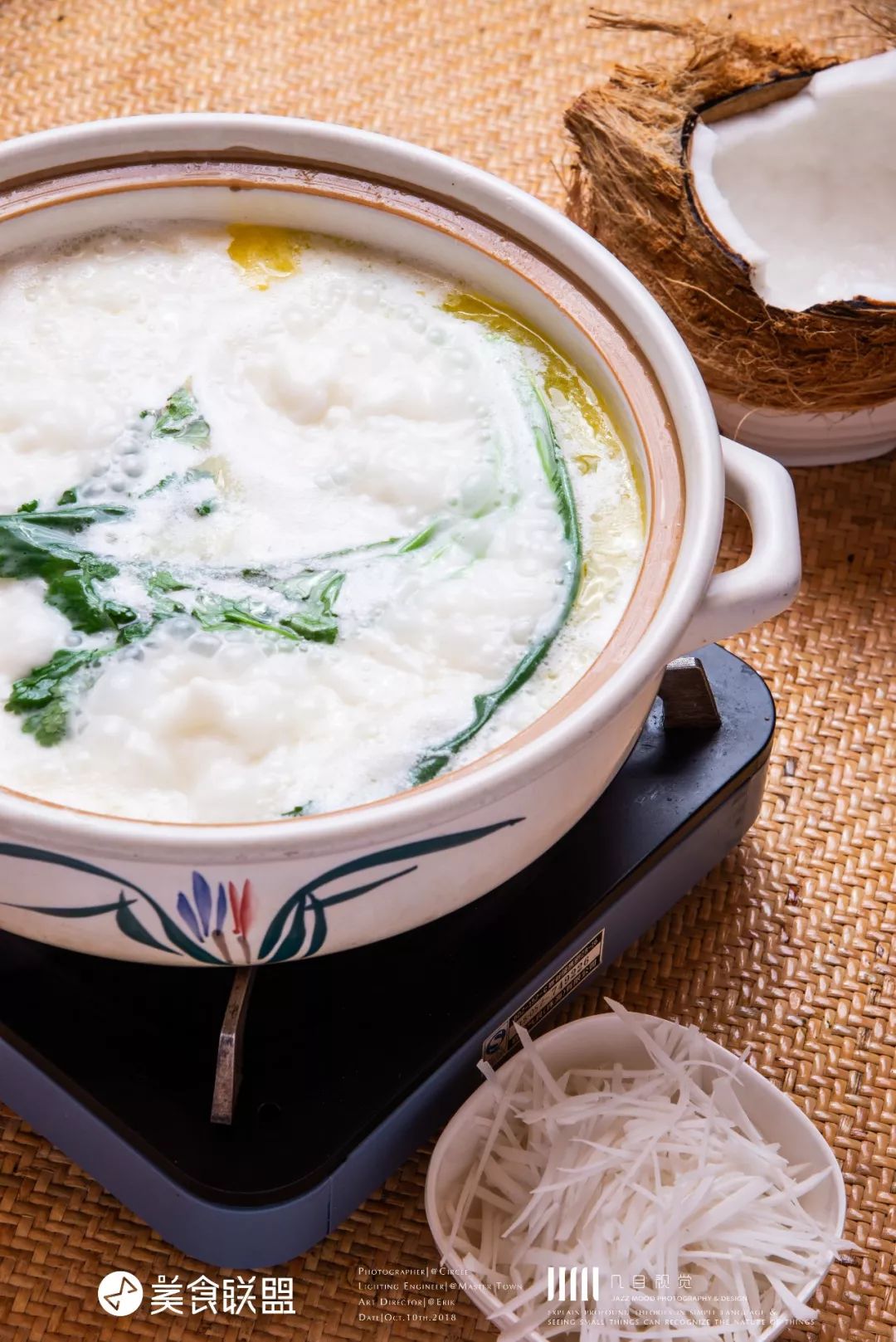 昆明闹市这家12年老店，独创傣式火锅一年只卖89天，大闸蟹涮着吃