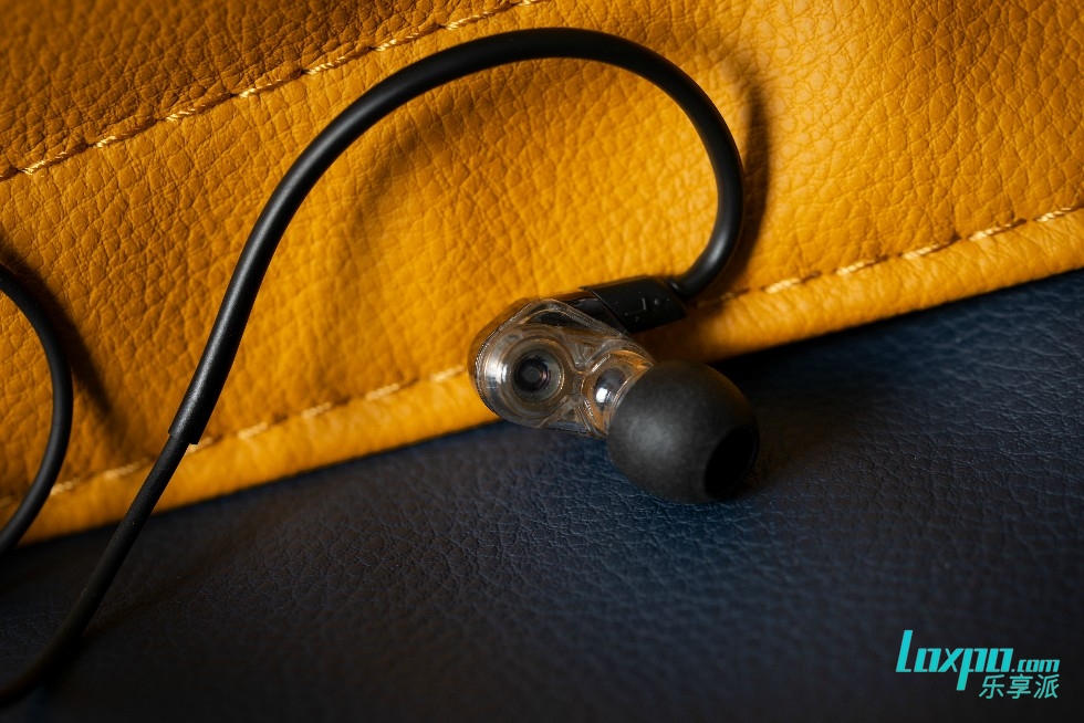 蓝牙耳机山水哪款更值得购买,百元价格体验高解析均衡蓝牙耳机