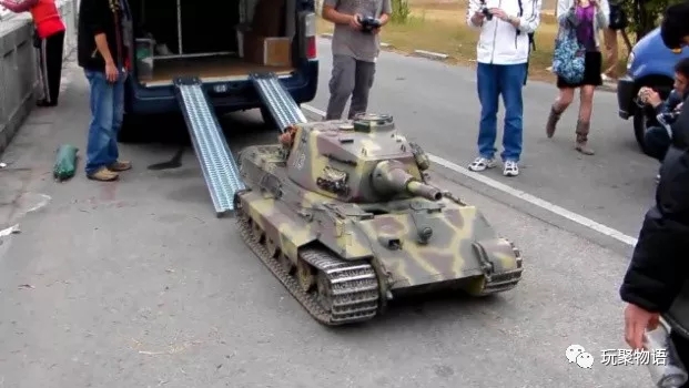 水上玩具船电动遥控,电动遥控轨道车玩具