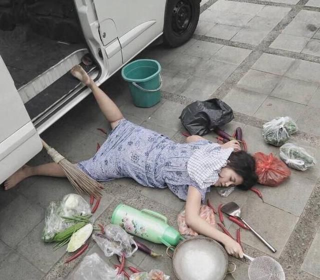 谢楠炫耀吴京合集,谢楠玩炫富挑战完整版