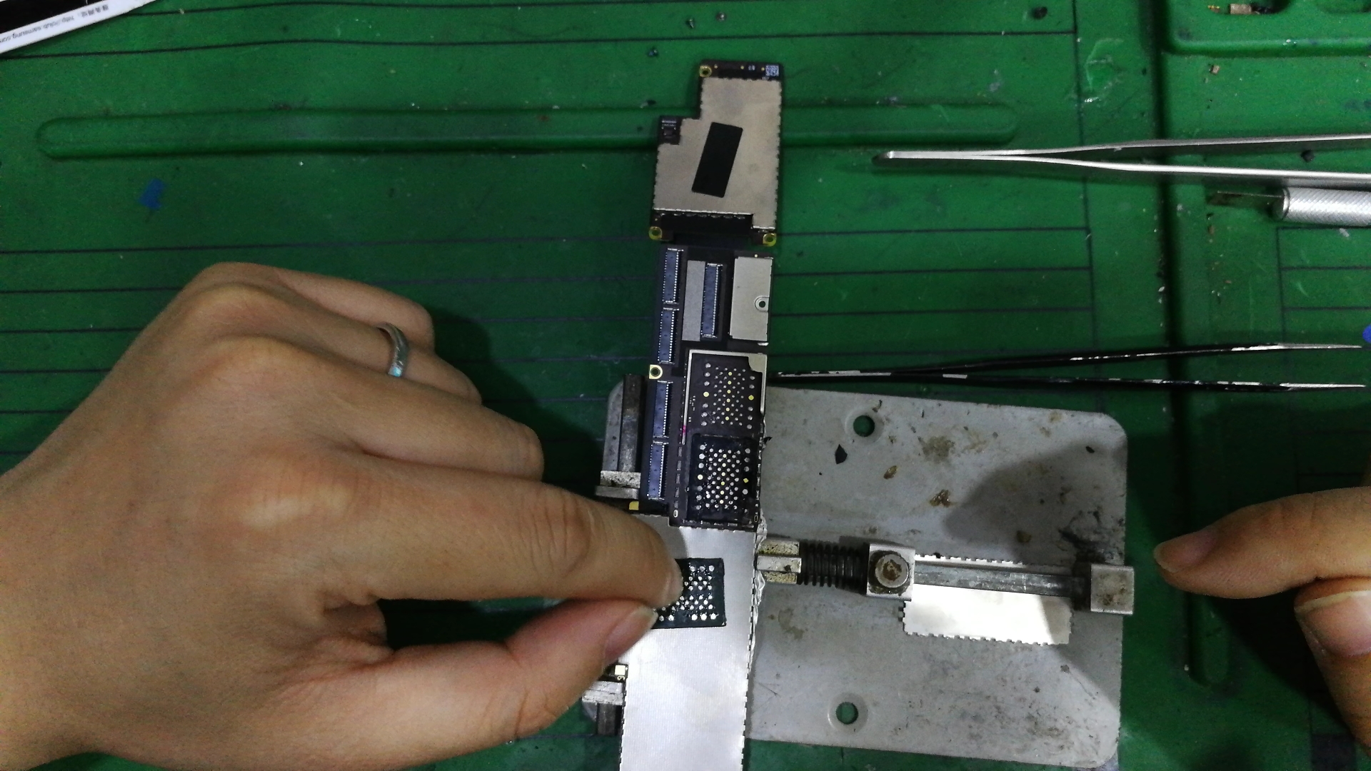 ipad3忘记密码和id密码简单恢复,ipad3插卡版硬解id锁激活