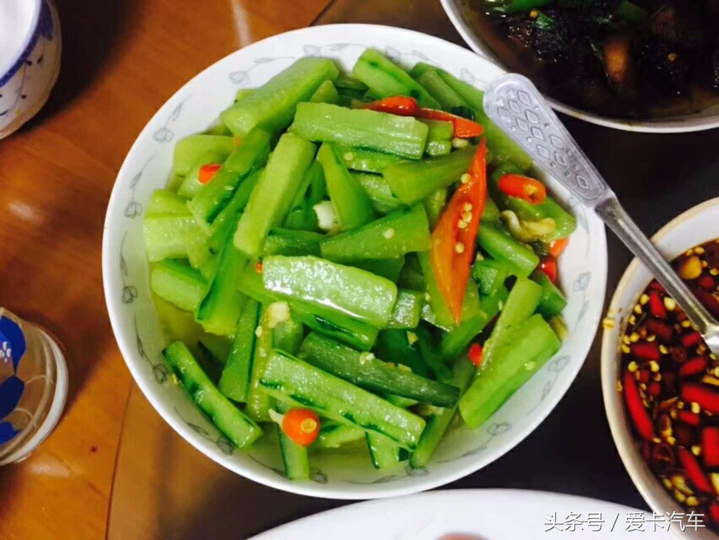 提了一辆新车去庆祝,c4世嘉新车