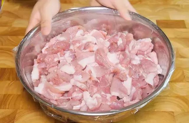 自己制作香肠卫生吃的放心,正宗川味自制烟熏麻辣香肠1500g