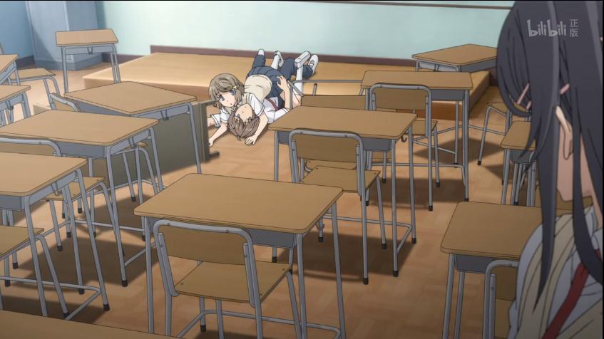 学姐下线换上大屁股学妹，猪头少年永无止境的一天开始了