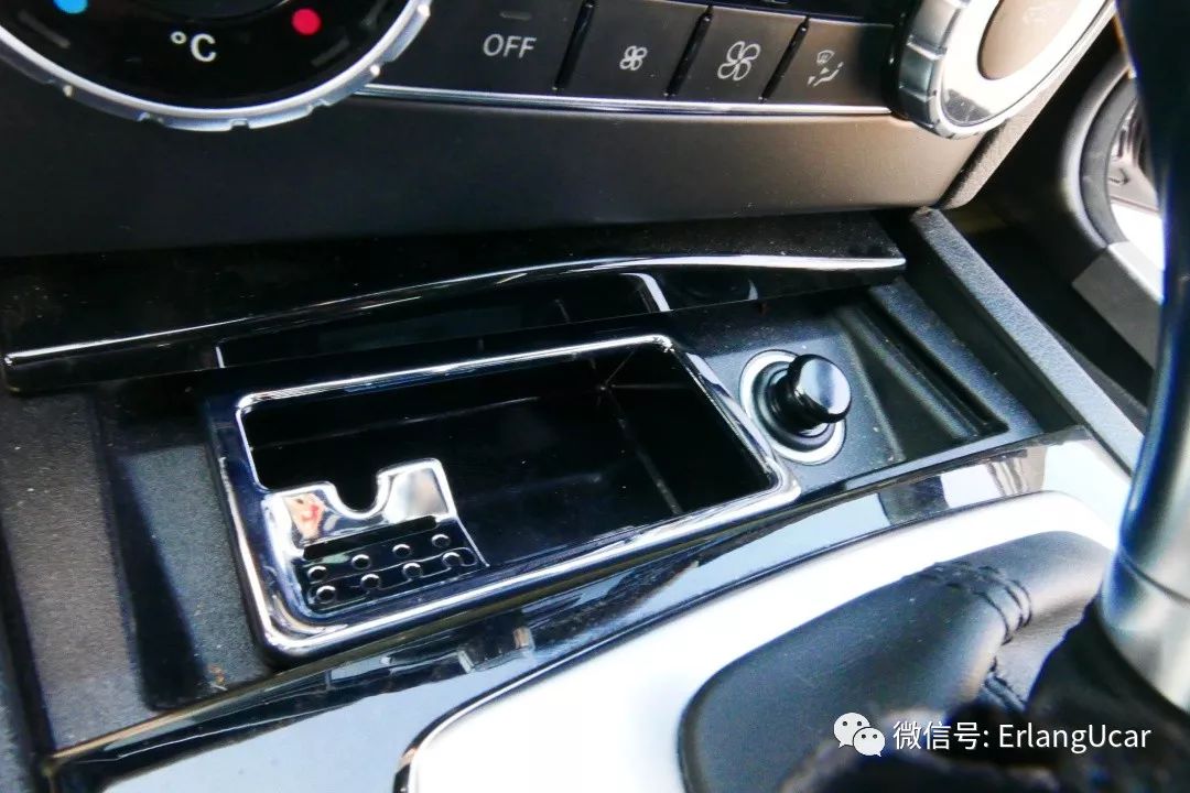 w204奔驰c300coupe,奔驰w204c200旅行版