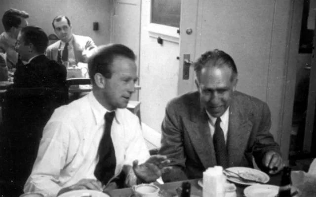 玻尔年轻时,玻尔年轻时的样子