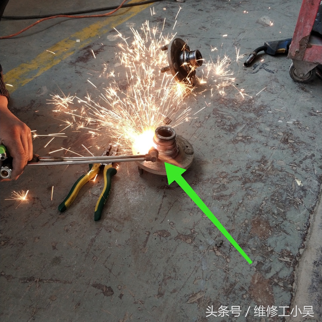 16年现代途胜颠簸路段咚咚咚异响,全新途胜行驶60迈异响