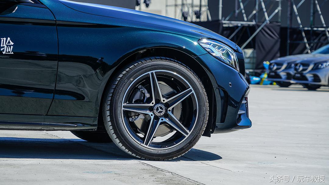 全新奔驰c级怎么选,全系奔驰商务车大全