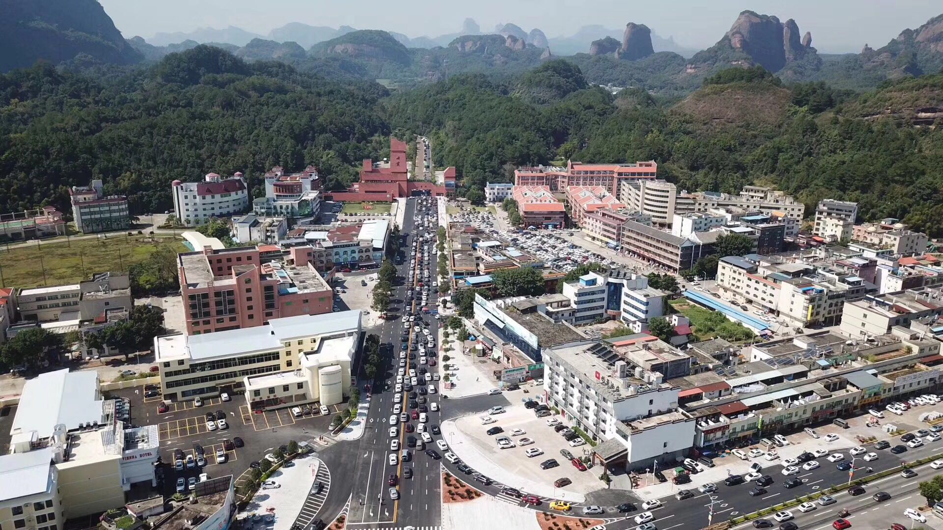 丹霞山顶级住宿攻略,丹霞山景区内住宿多少钱