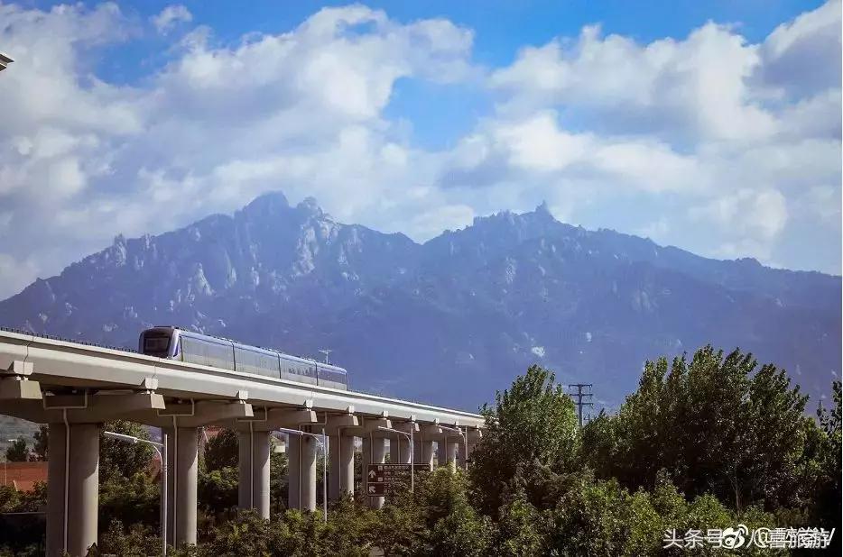 老外游崂山,坐青岛11号线去崂山