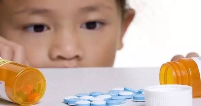 儿童口腔不良习惯的危害和防治,小孩嘴巴臭臭的是消化不良吗