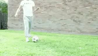 弱势脚怎么练长传,不想被人欺负怎么练身手