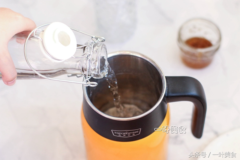 喉咙不适多喝金银花茶,秋天喉咙干燥有痰喝什么茶