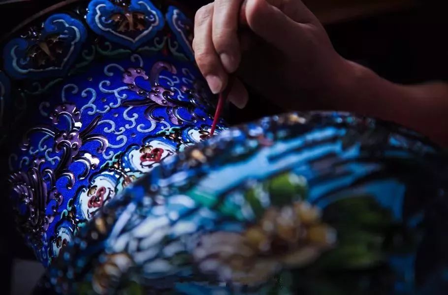 施华洛世奇水晶和天然水晶的区别,施华洛世奇天鹅水晶真假鉴别