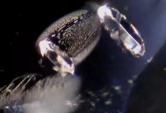 不同产地蓝宝石的“指纹”:包裹体的特征你知道吗?