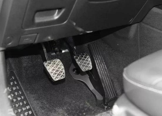 货车刹车突然失灵又好了怎么回事,大货车下坡刹车失灵怎么办