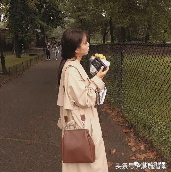 风衣腰带的蝴蝶结怎么打的视频,系风衣腰带单蝴蝶结的方法慢动作