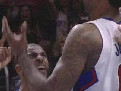 NBA球员关键时刻脑袋短路,JR载入史册,隆多空篮都不上!