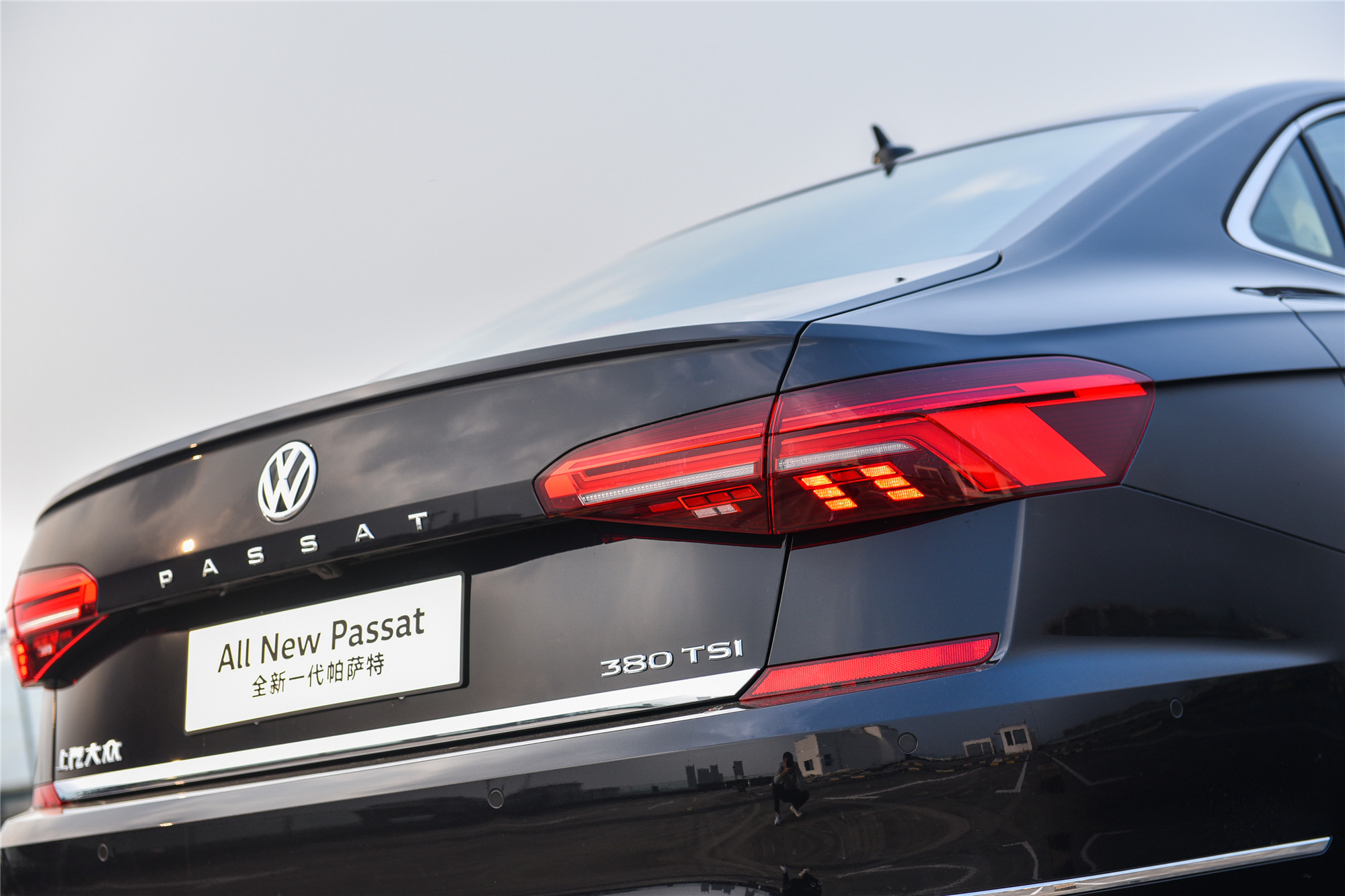 帕萨特途昂怎么选,途昂和帕萨特对比